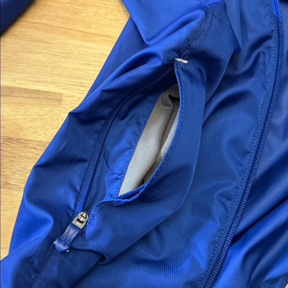 Under Armour Storm Boys Royal Blue and Charcoal Jacket - Size YXL - Picture 6 of 7